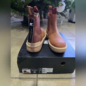 Sorel chelsea boots